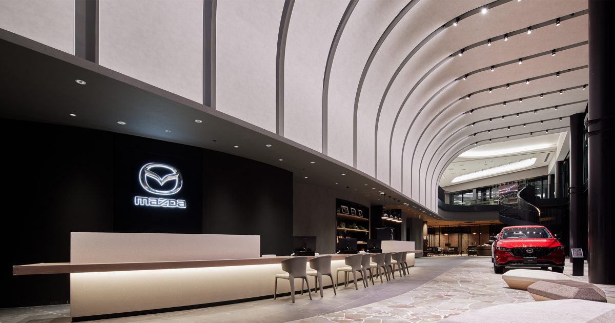 広島マツダ西条店 | WORKS | Jun Mitsui & Associates Inc. Architects